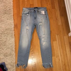 ZARA LIGHT WASH JEANS